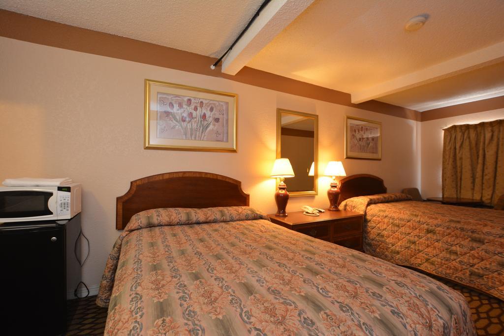 Newcastle Motel Экстерьер фото