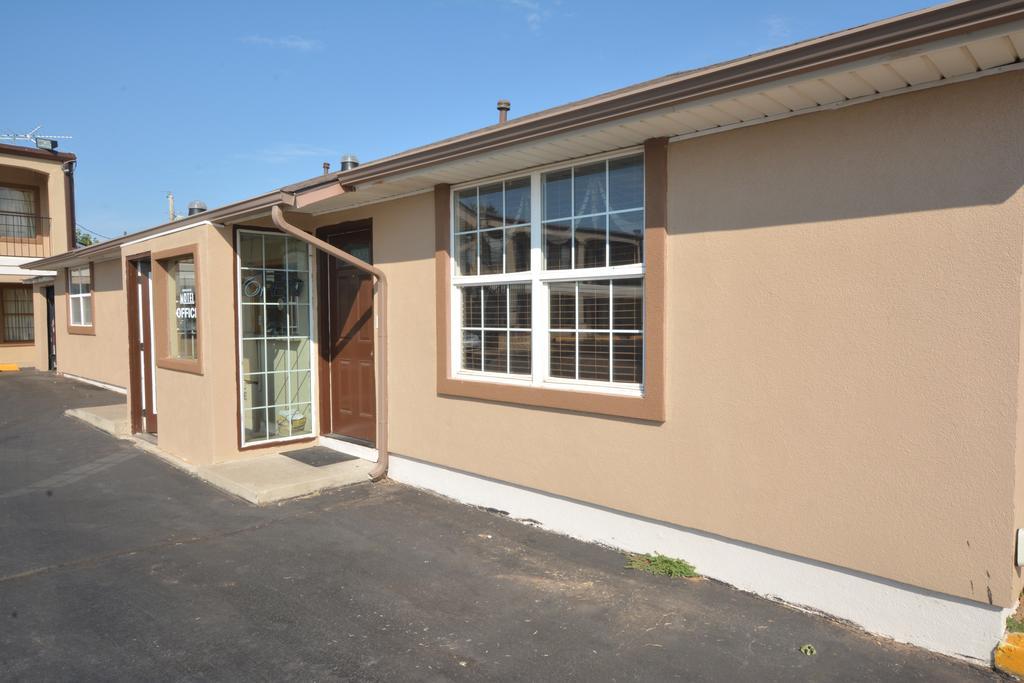 Newcastle Motel Экстерьер фото